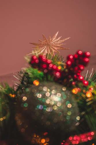 tree green and red flower decor ornament